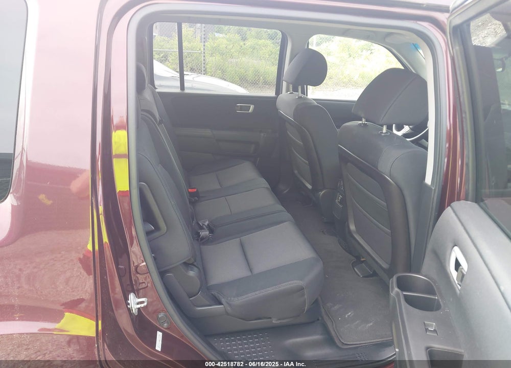 2010 HONDA PILOT EX VIN: 5FNYF4H45AB035894