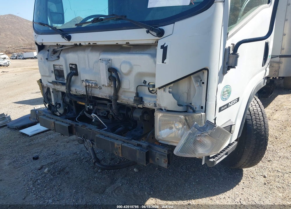 2017 ISUZU NRR DSL REG AT VIN: JALE5W164H7302048