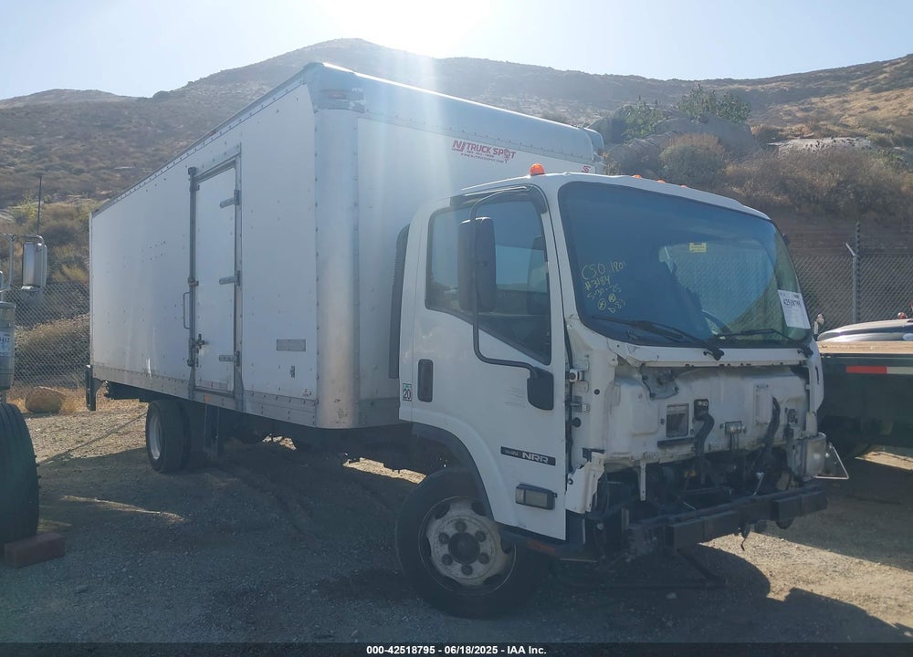 2017 ISUZU NRR DSL REG AT VIN: JALE5W164H7302048