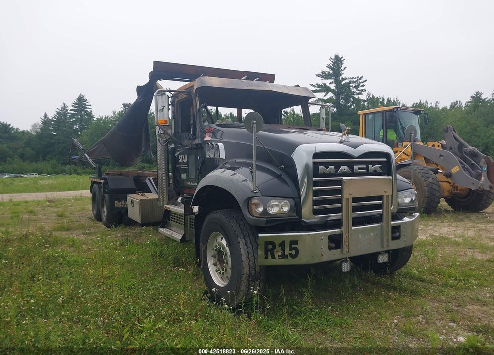 2018 MACK GRANITE VIN: 1M2AX07C4JM038174