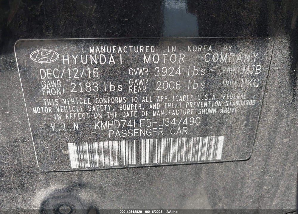 2017 HYUNDAI ELANTRA VIN: KMHD74LF5HU347490
