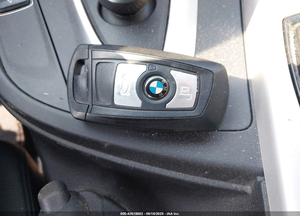 2013 BMW 3 SERIES VIN: WBA3B3C5XDJ976283