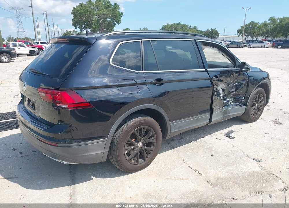 2019 VOLKSWAGEN TIGUAN VIN: 3VV3B7AX6KM098772