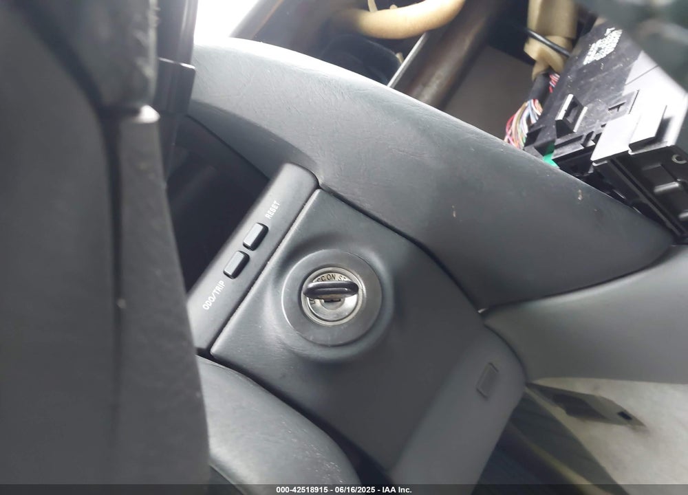 1996 LEXUS LS VIN: JT8BH22F2T0059651