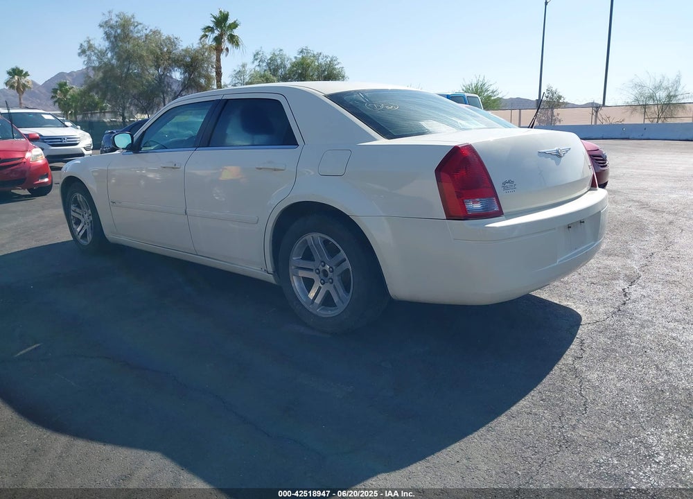2005 CHRYSLER 300 VIN: 2C3JA43R05H593661