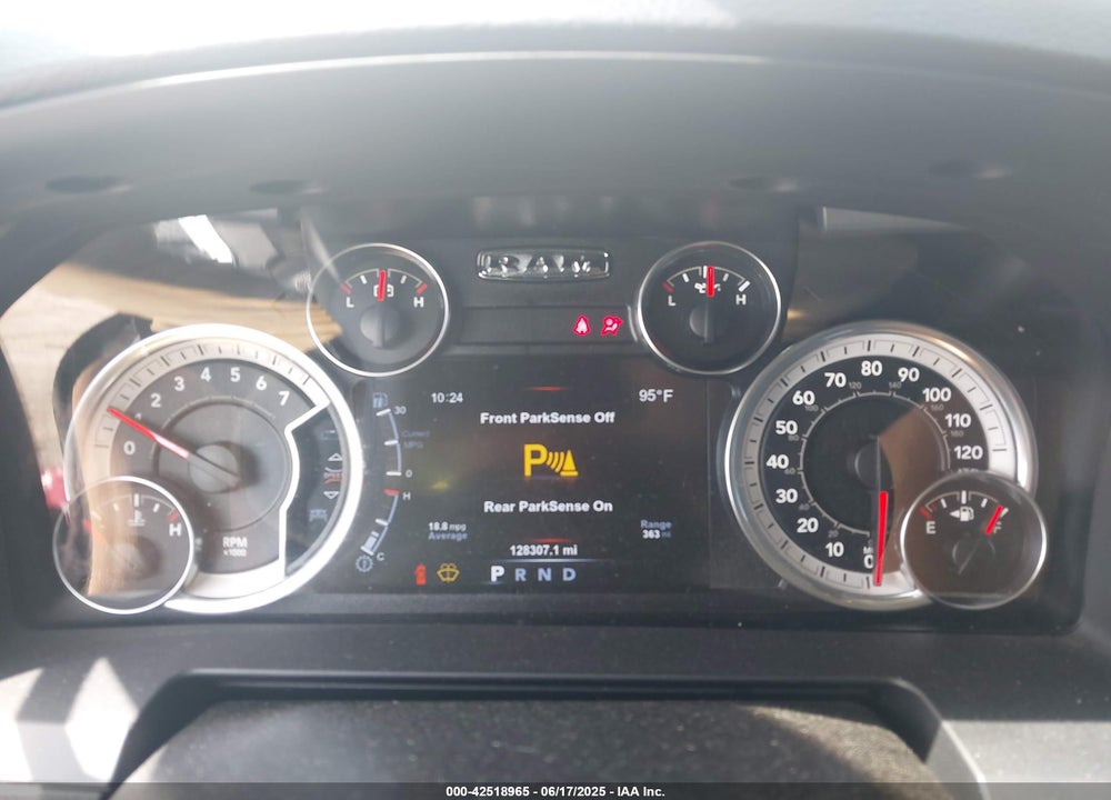 2017 RAM 1500 VIN: 1C6RR7NT3HS612435