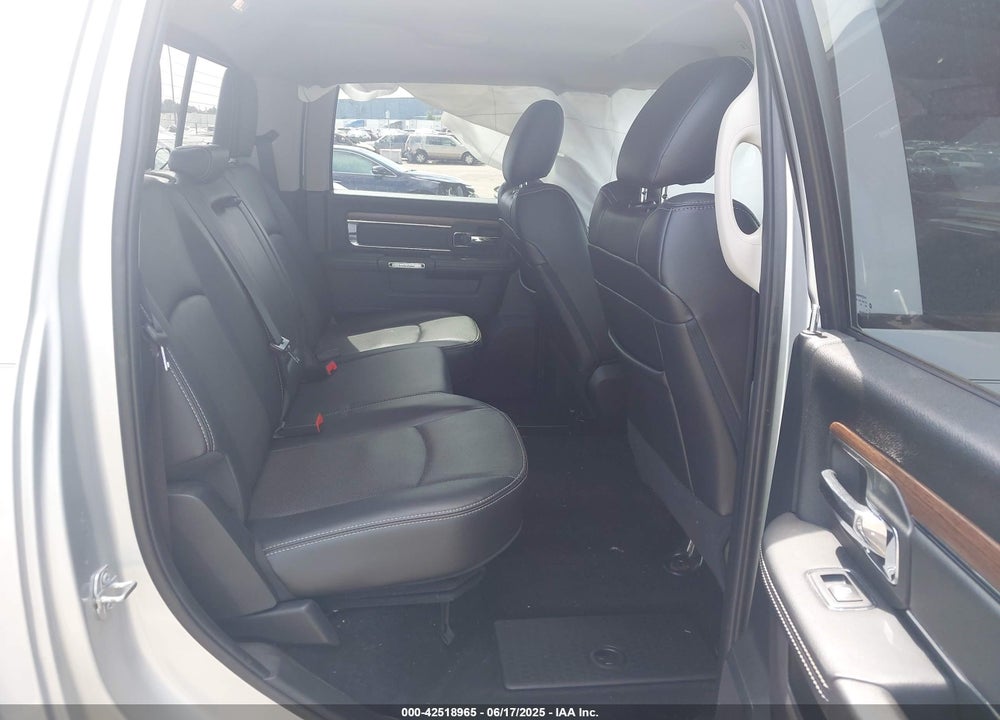 2017 RAM 1500 VIN: 1C6RR7NT3HS612435