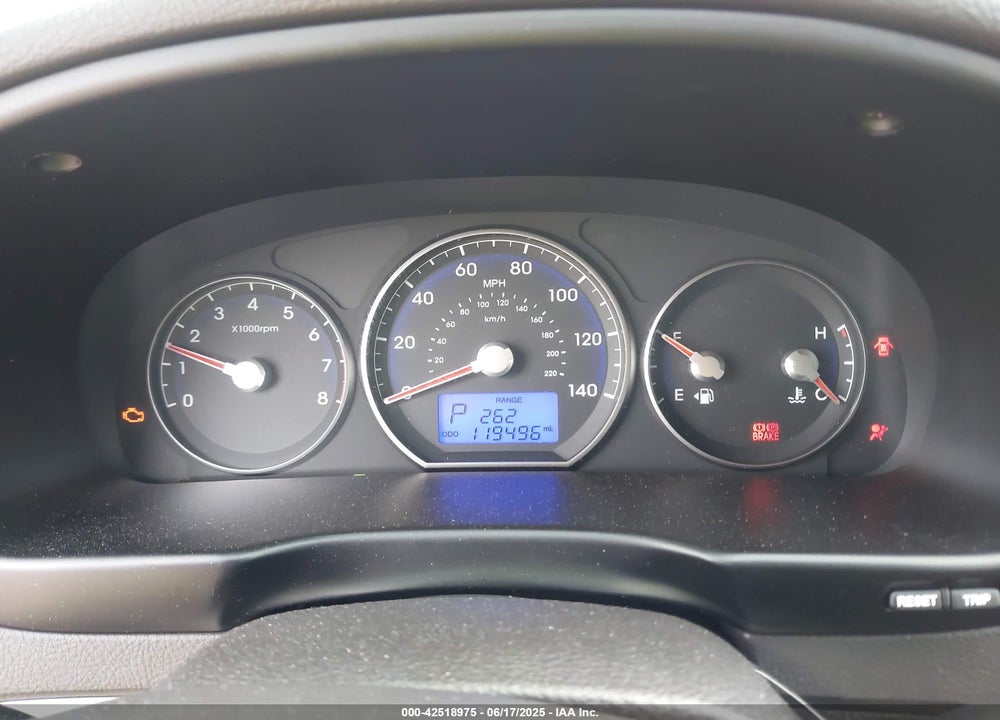 2011 HYUNDAI SANTA FE VIN: 5XYZKDAG5BG034274