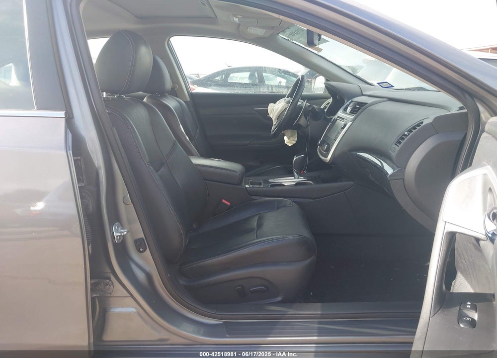 2016 NISSAN ALTIMA VIN: 1N4BL3AP0GC156647