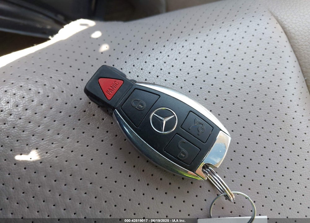 2010 MERCEDES-BENZ C 300 VIN: WDDGF8BBXAF448776
