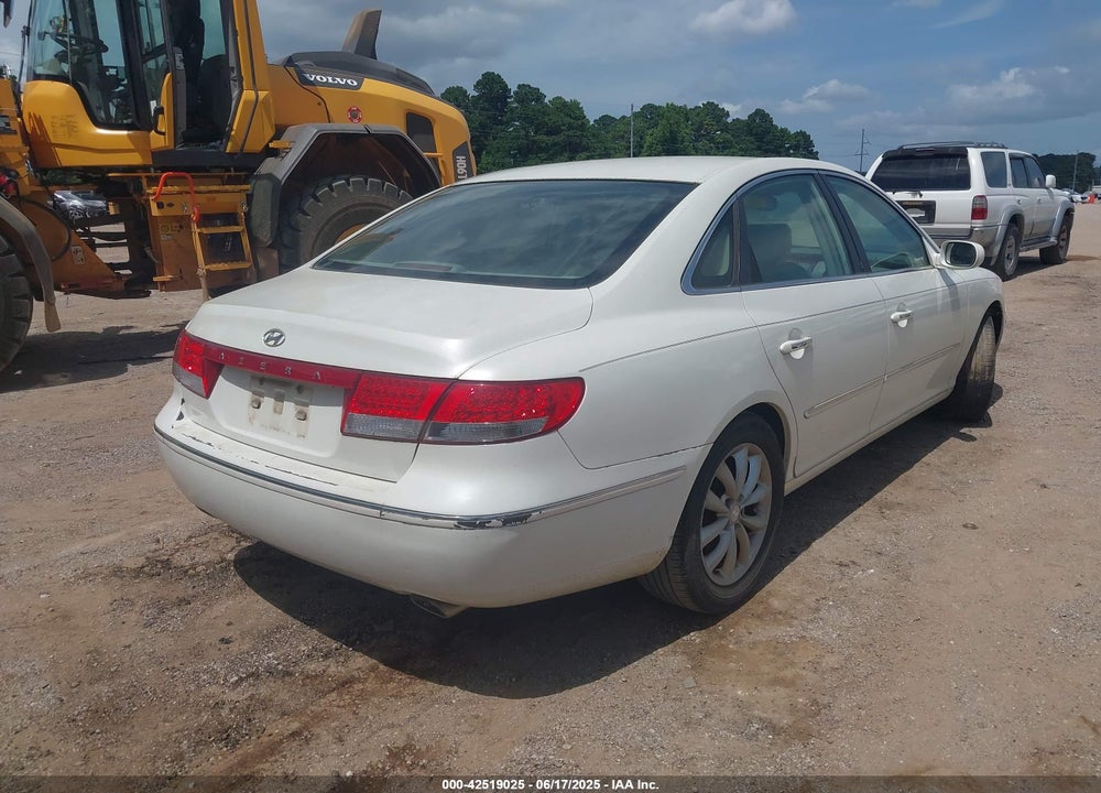 2006 HYUNDAI AZERA LIMITED/SE VIN: KMHFC46F66A098423