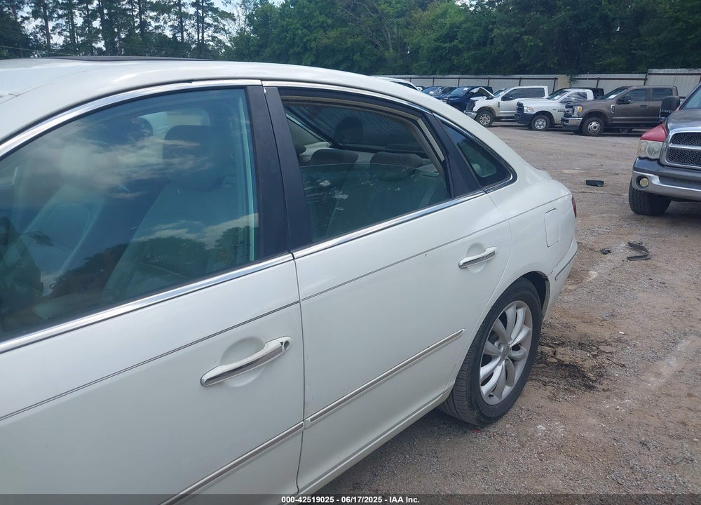 2006 HYUNDAI AZERA LIMITED/SE VIN: KMHFC46F66A098423