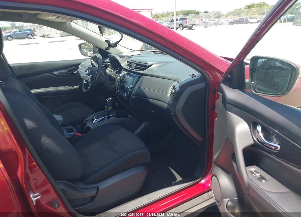 2018 NISSAN ROGUE VIN: 5N1AT2MV0JC714218