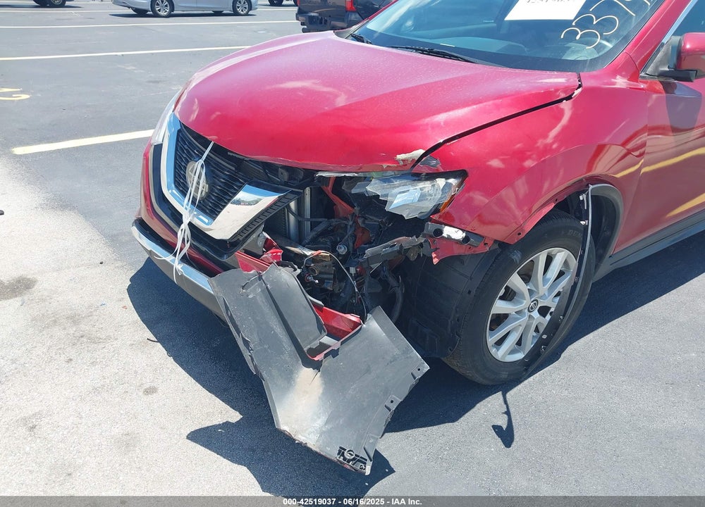 2018 NISSAN ROGUE VIN: 5N1AT2MV0JC714218