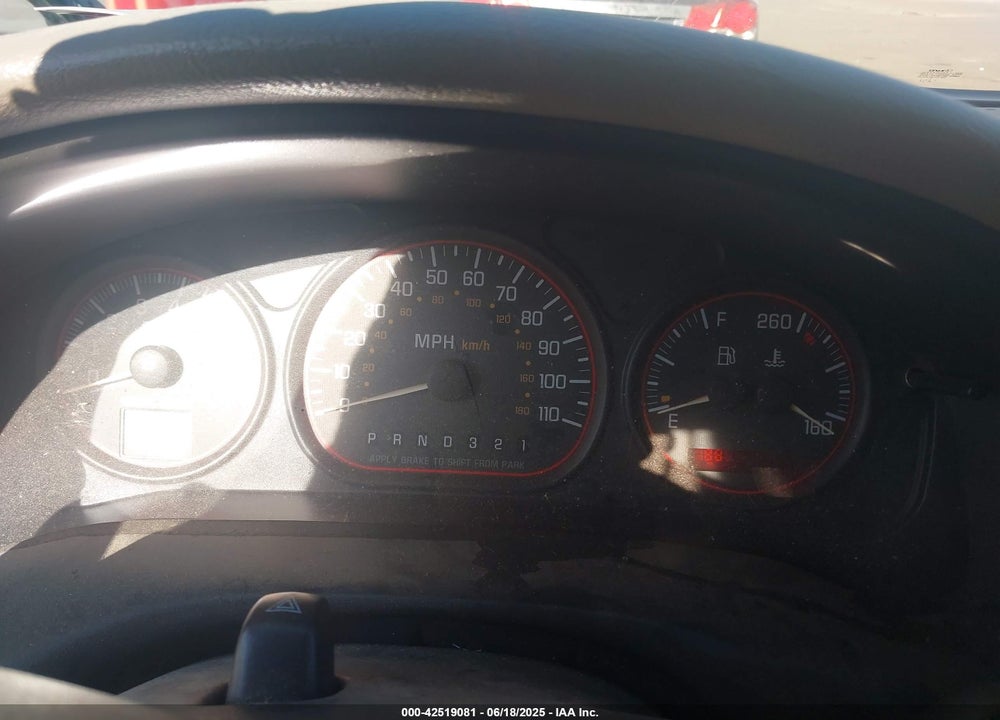 2001 PONTIAC MONTANA N16 W/1SA PKG. VIN: 1GMDU03E11D126662