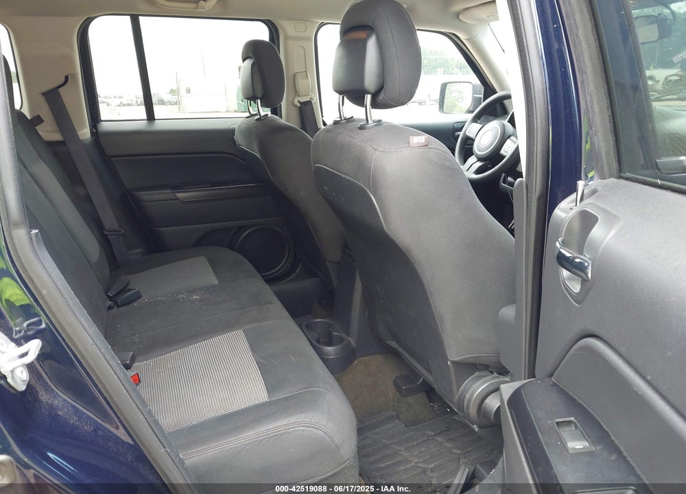 2016 JEEP PATRIOT VIN: 1C4NJRBB9GD690212