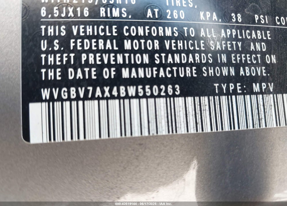 2011 VOLKSWAGEN TIGUAN VIN: WVGBV7AX4BW550263