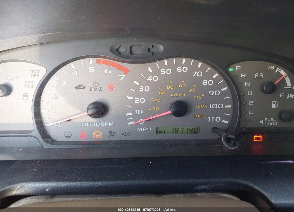 2004 TOYOTA SEQUOIA SR5 V8 VIN: 5TDZT34A54S236455