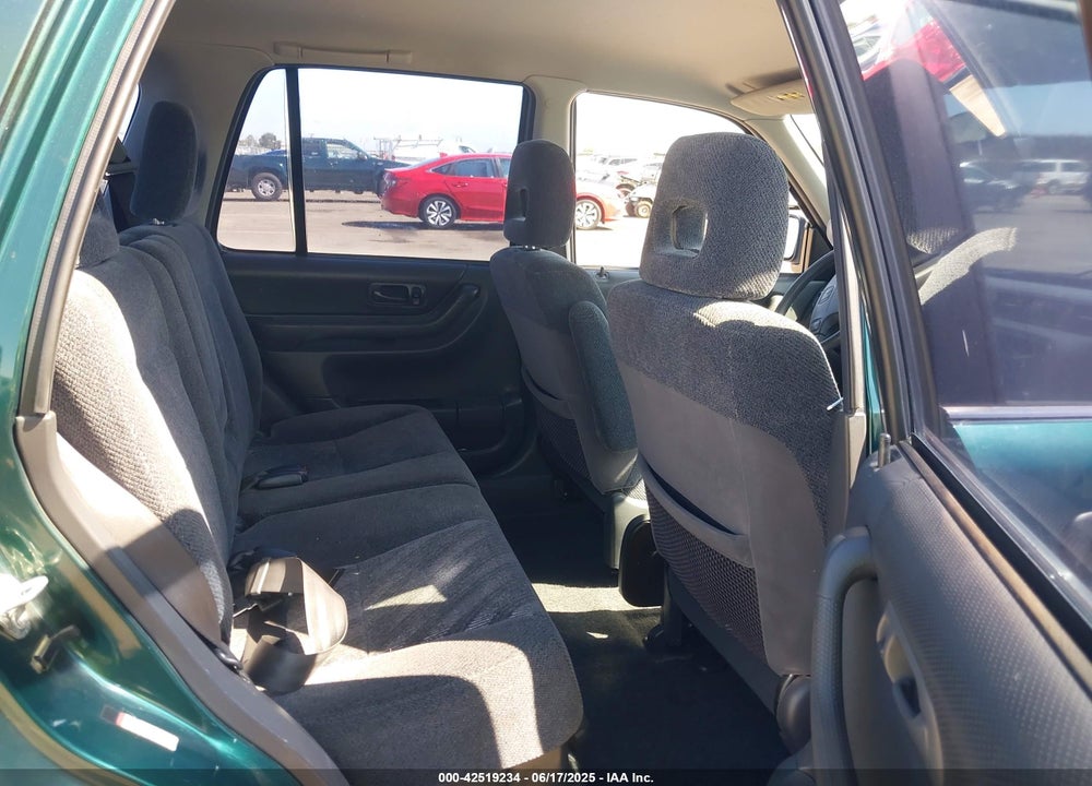 1999 HONDA CR-V VIN: JHLRD1840XC053074