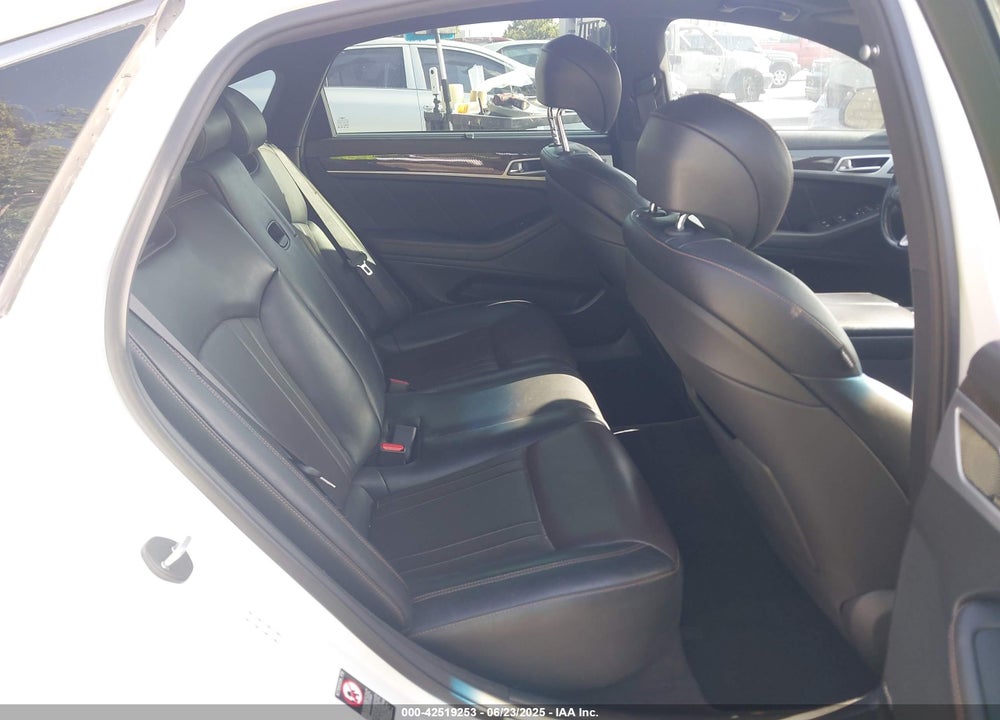 2018 GENESIS G80 VIN: KMHGN4JB7JU230437