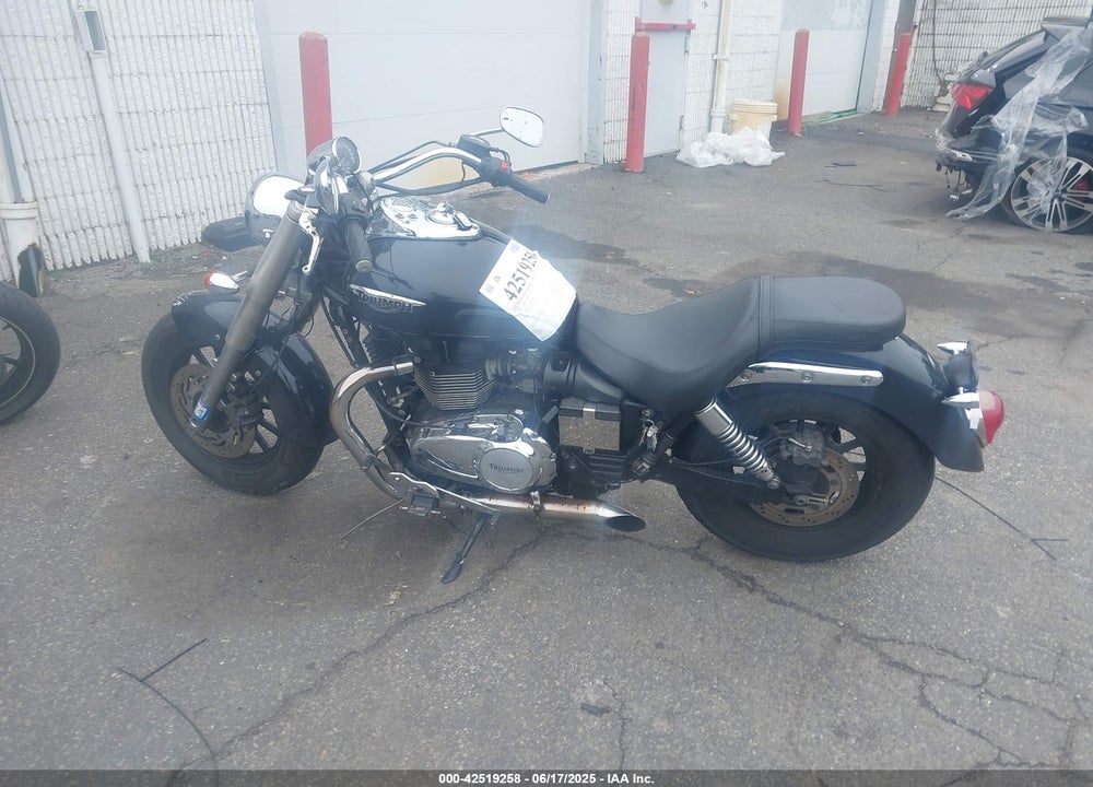 2016 TRIUMPH MOTORCYCLE AMERICA VIN: SMT905RN6GT738432