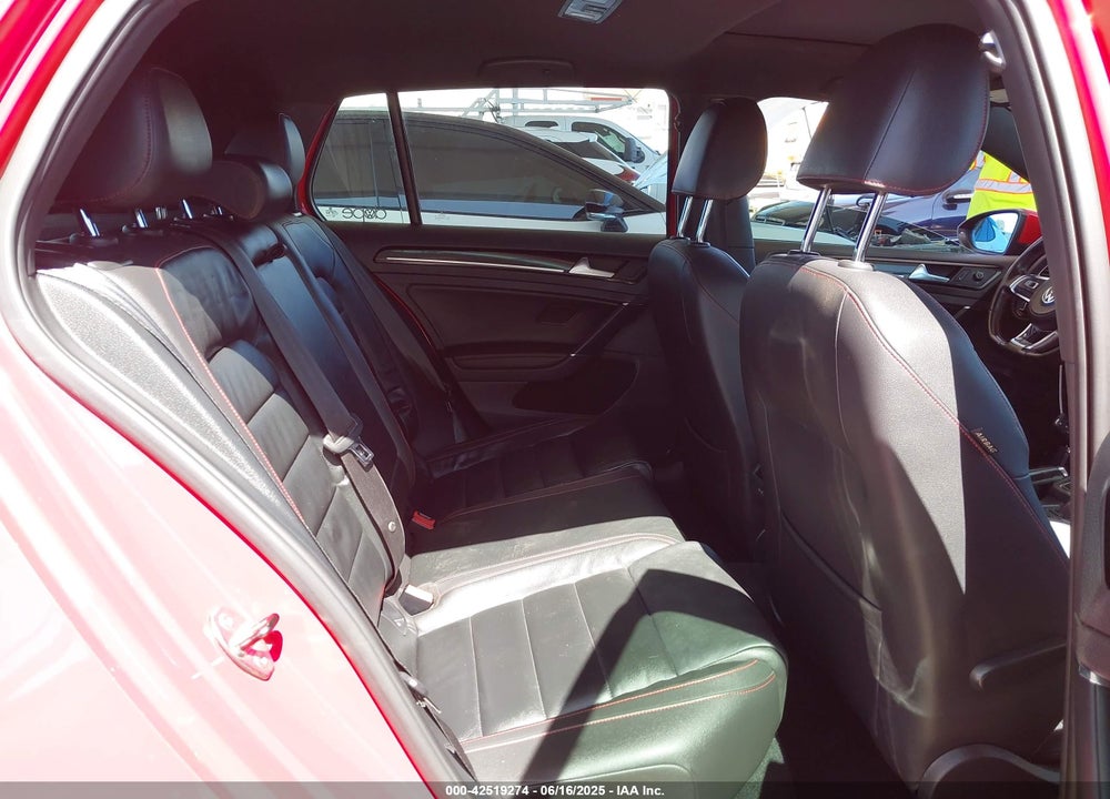 2015 VOLKSWAGEN GOLF GTI 2.0T AUTOBAHN W/PERFORMANCE PACKAGE 4-DOOR VIN: 3VW447AU2FM057089