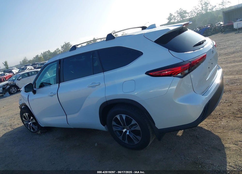 2023 TOYOTA HIGHLANDER VIN: 5TDKDRAH7PS519611
