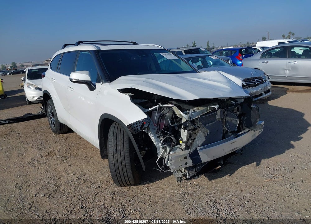 2023 TOYOTA HIGHLANDER VIN: 5TDKDRAH7PS519611