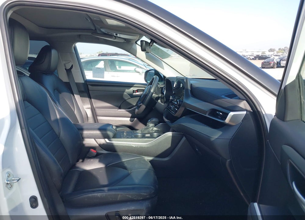 2023 TOYOTA HIGHLANDER VIN: 5TDKDRAH7PS519611