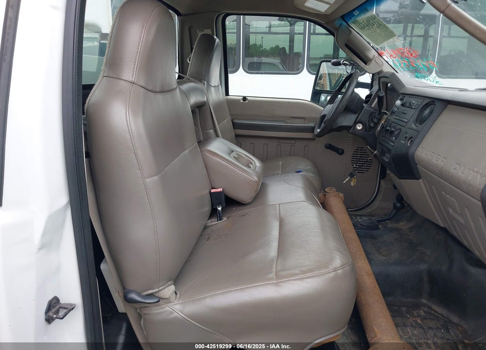 2008 FORD F-550 CHASSIS VIN: 1FDAF57R48ED58457
