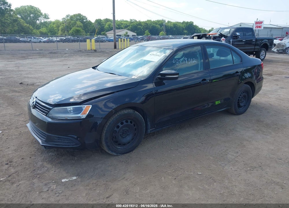 2011 VOLKSWAGEN JETTA VIN: 3VWDZ7AJ2BM327620