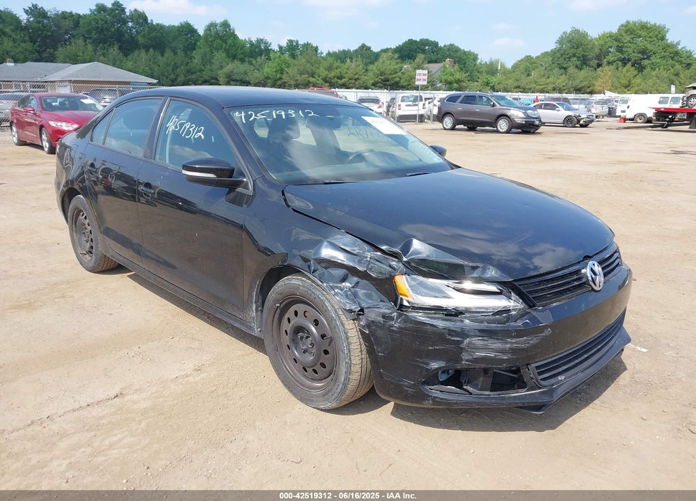 2011 VOLKSWAGEN JETTA VIN: 3VWDZ7AJ2BM327620