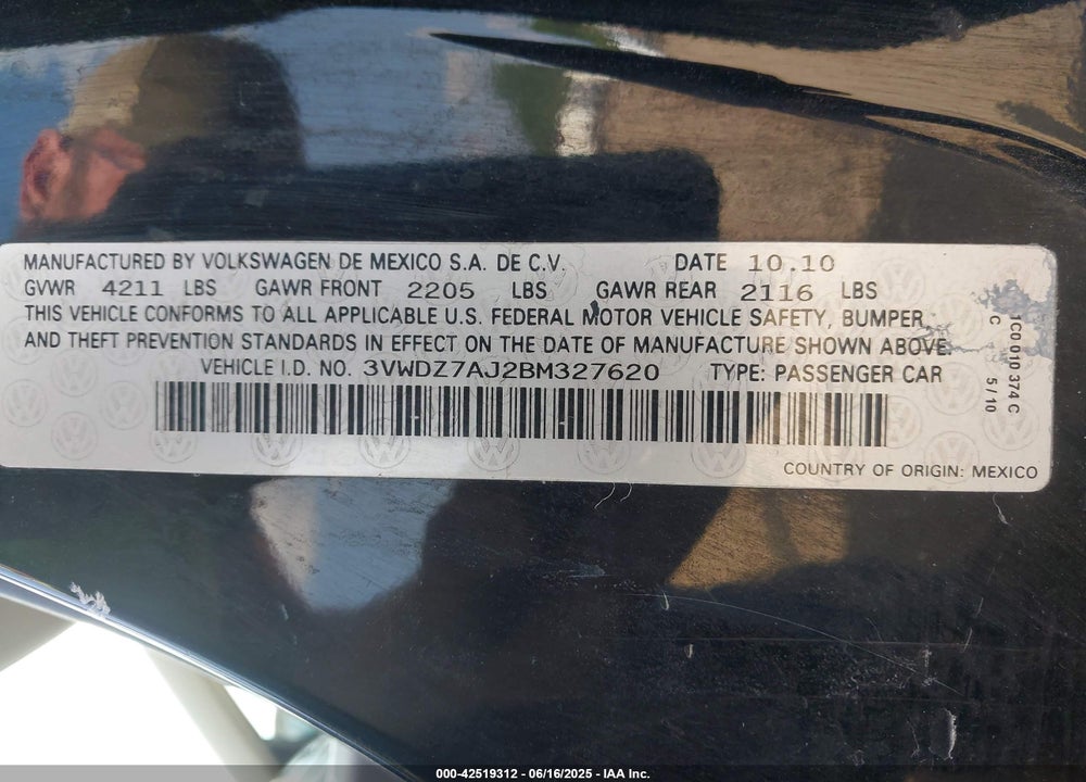 2011 VOLKSWAGEN JETTA VIN: 3VWDZ7AJ2BM327620