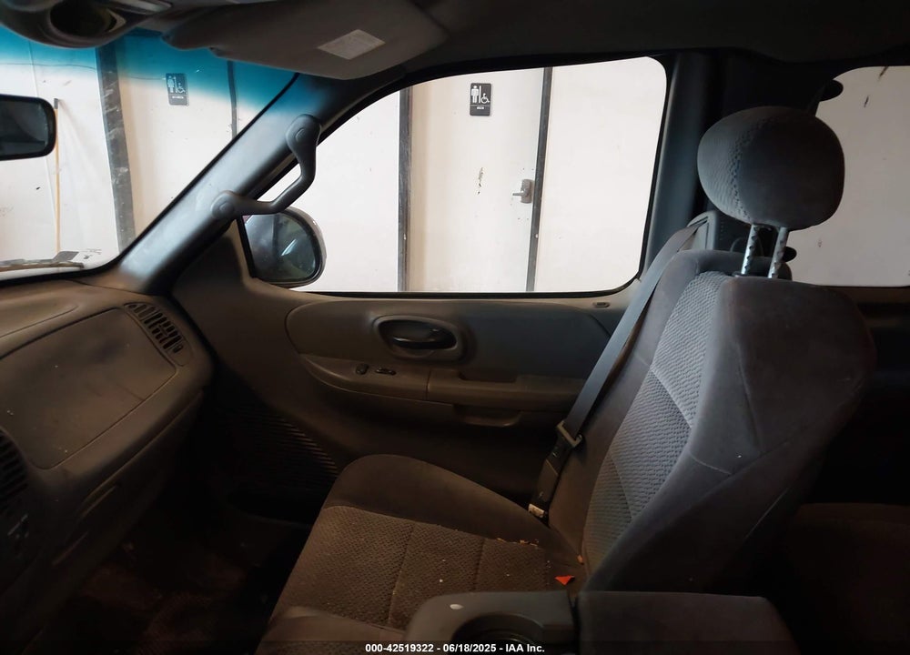 2002 FORD F-150 LARIAT/XL/XLT VIN: 2FTRX17W32CA35548
