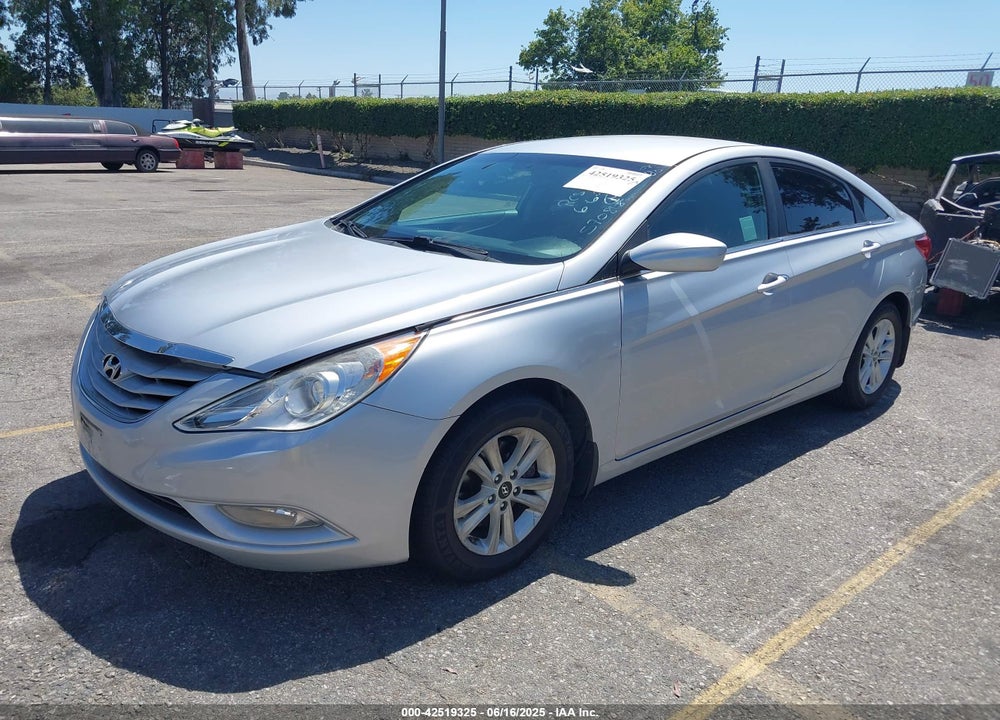 2013 HYUNDAI SONATA GLS VIN: 5NPEB4AC4DH570818