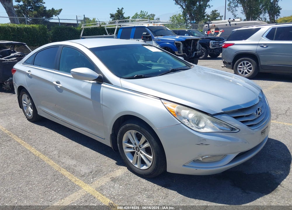 2013 HYUNDAI SONATA GLS VIN: 5NPEB4AC4DH570818