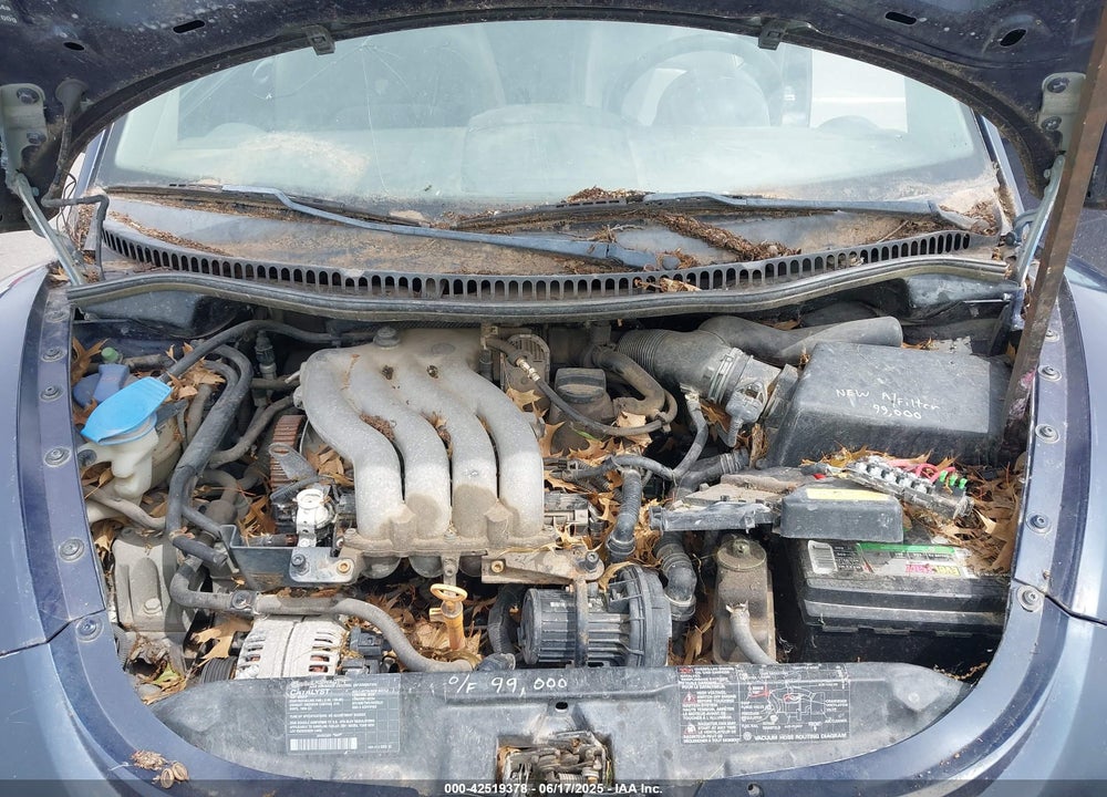 2001 VOLKSWAGEN NEW BEETLE GLS VIN: 3VWCB21C81M469215