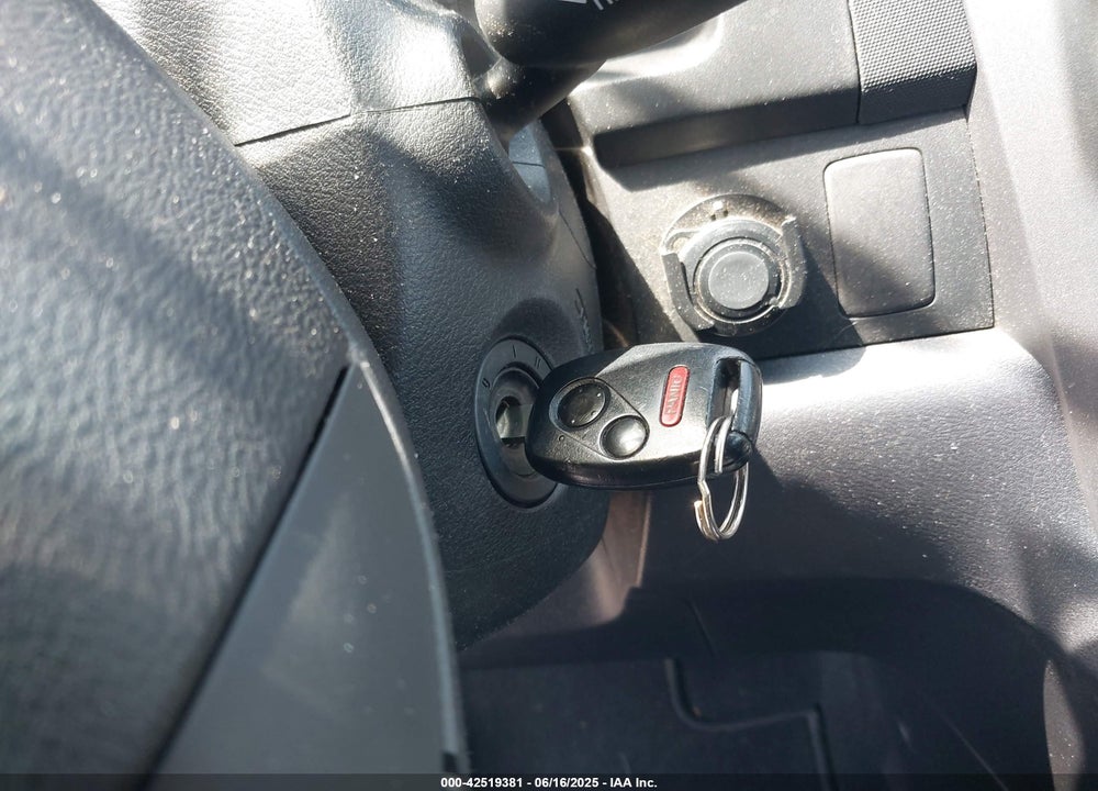 2008 HONDA CR-V LX VIN: JHLRE38328C022992