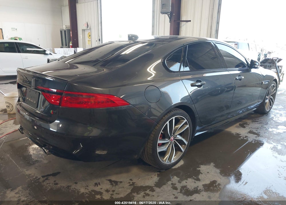 2017 JAGUAR XF VIN: SAJBM4BV4HCY45622