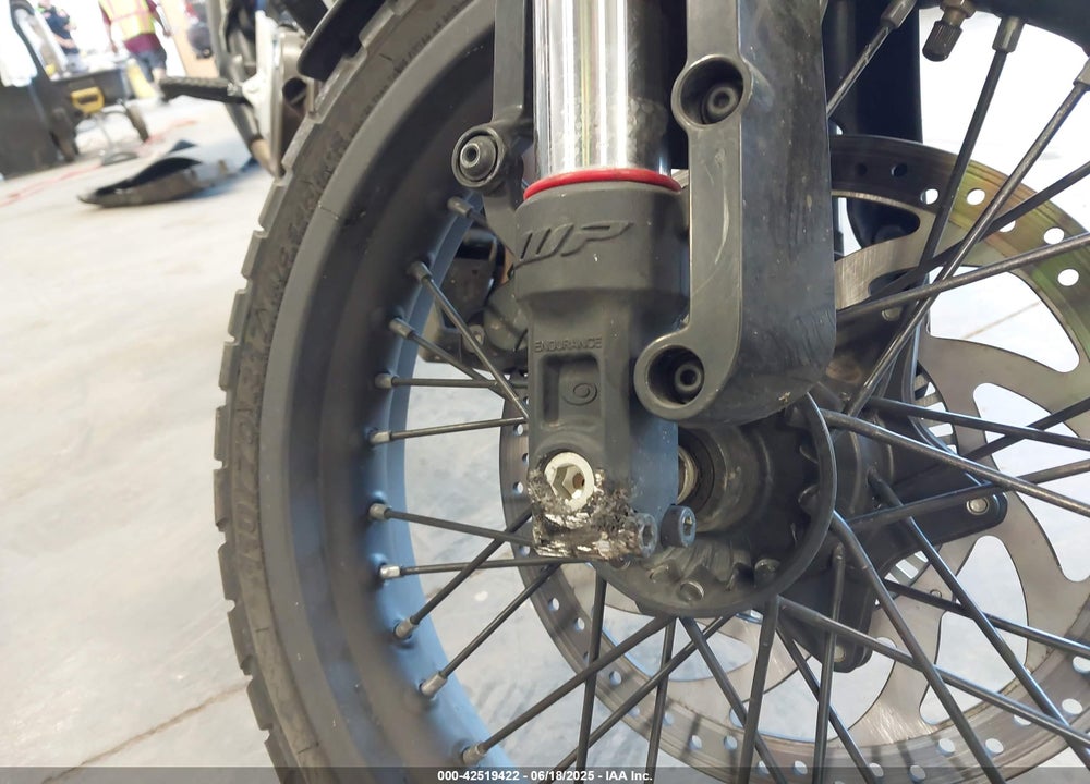 2020 HUSQVARNA VITPILEN 401/SVARTPILEN 401 VIN: MD2JUJ404LC262027