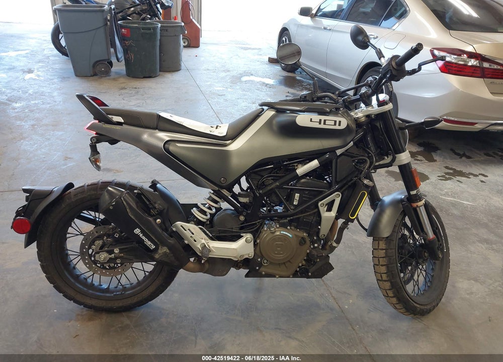 2020 HUSQVARNA VITPILEN 401/SVARTPILEN 401 VIN: MD2JUJ404LC262027