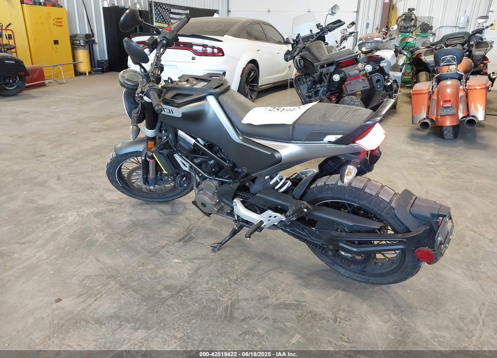 2020 HUSQVARNA VITPILEN 401/SVARTPILEN 401 VIN: MD2JUJ404LC262027