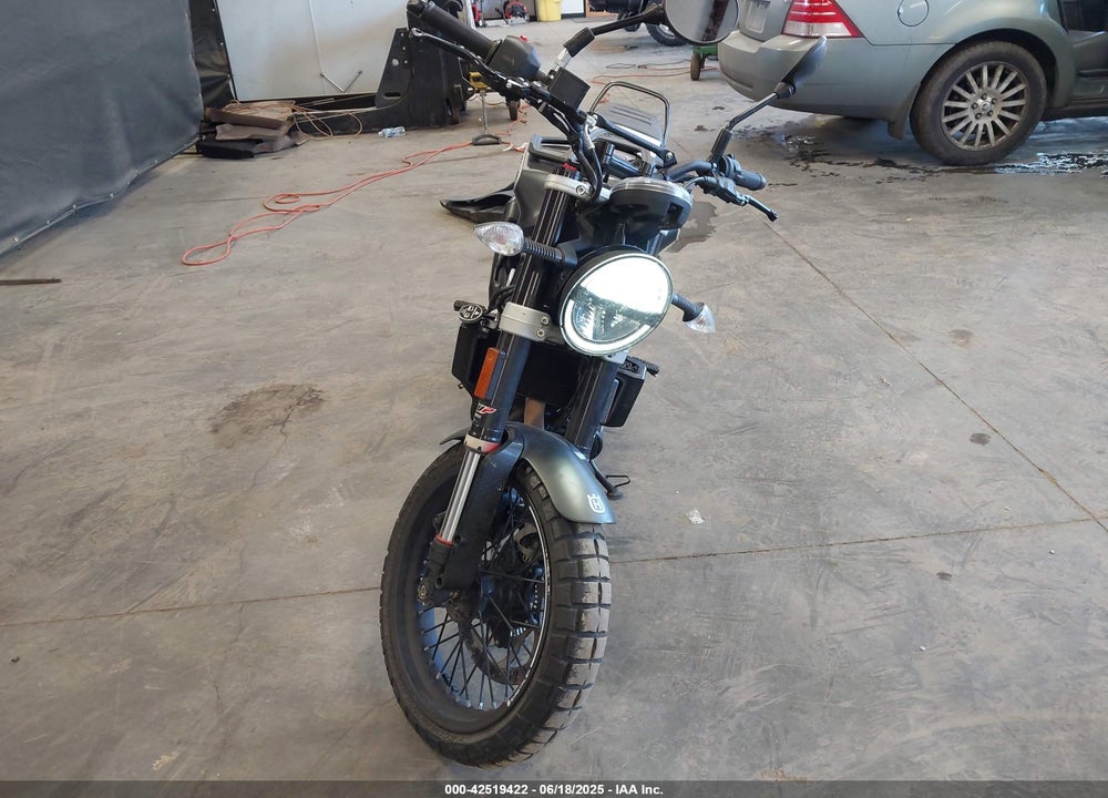 2020 HUSQVARNA VITPILEN 401/SVARTPILEN 401 VIN: MD2JUJ404LC262027
