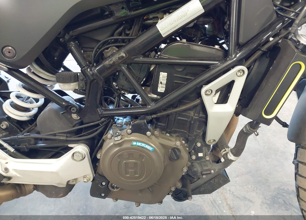 2020 HUSQVARNA VITPILEN 401/SVARTPILEN 401 VIN: MD2JUJ404LC262027
