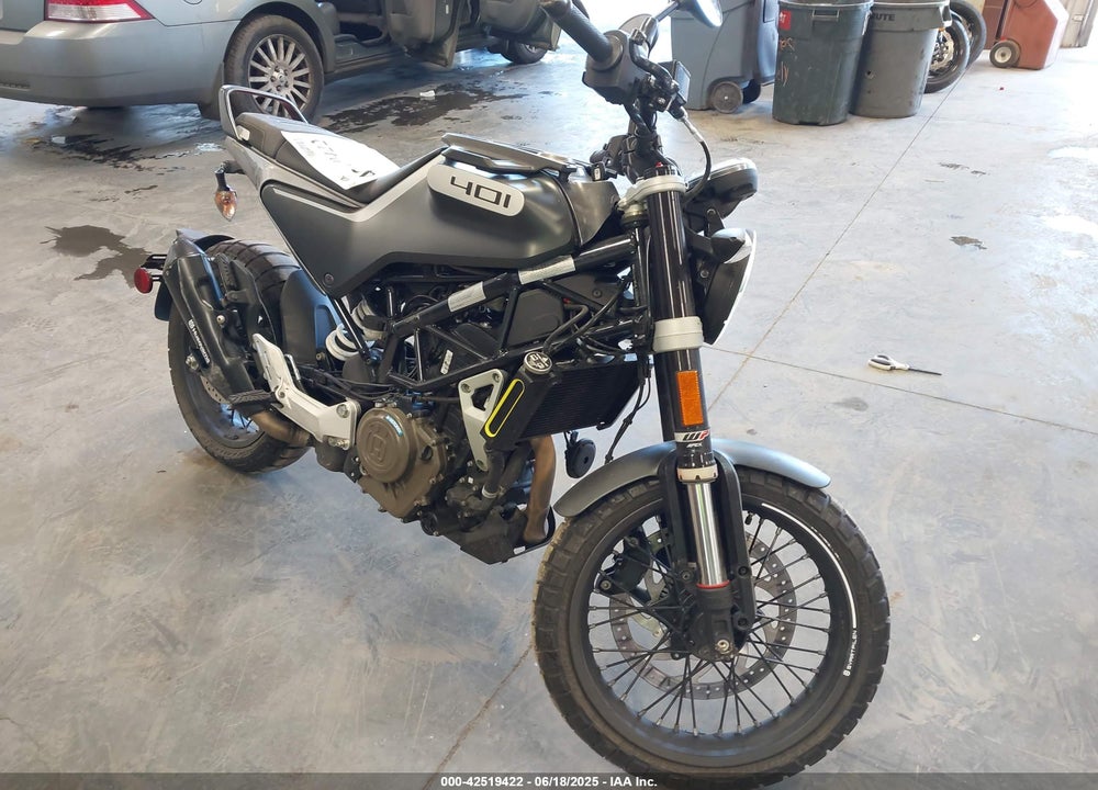 2020 HUSQVARNA VITPILEN 401/SVARTPILEN 401 VIN: MD2JUJ404LC262027