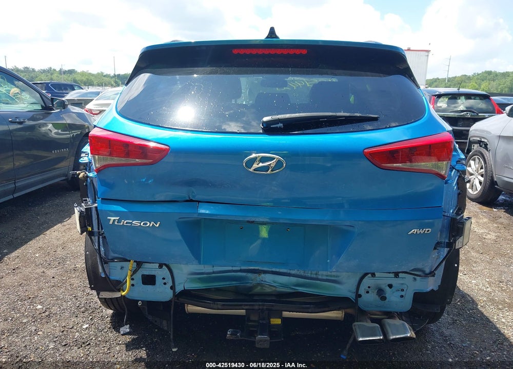 2018 HYUNDAI TUCSON VALUE VIN: KM8J3CA22JU641444