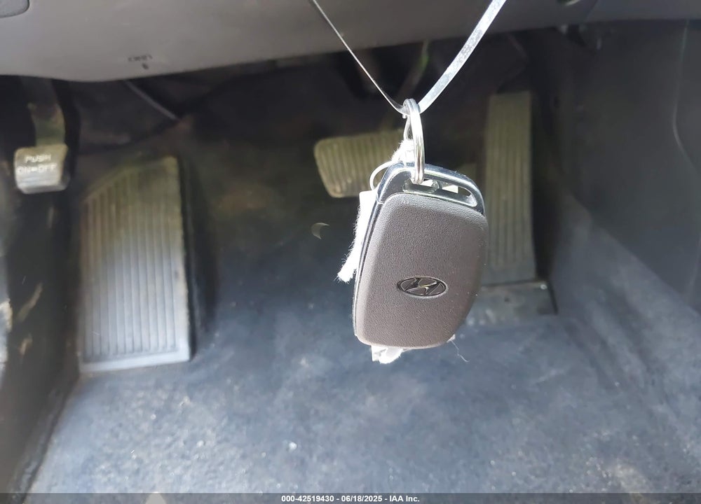 2018 HYUNDAI TUCSON VALUE VIN: KM8J3CA22JU641444
