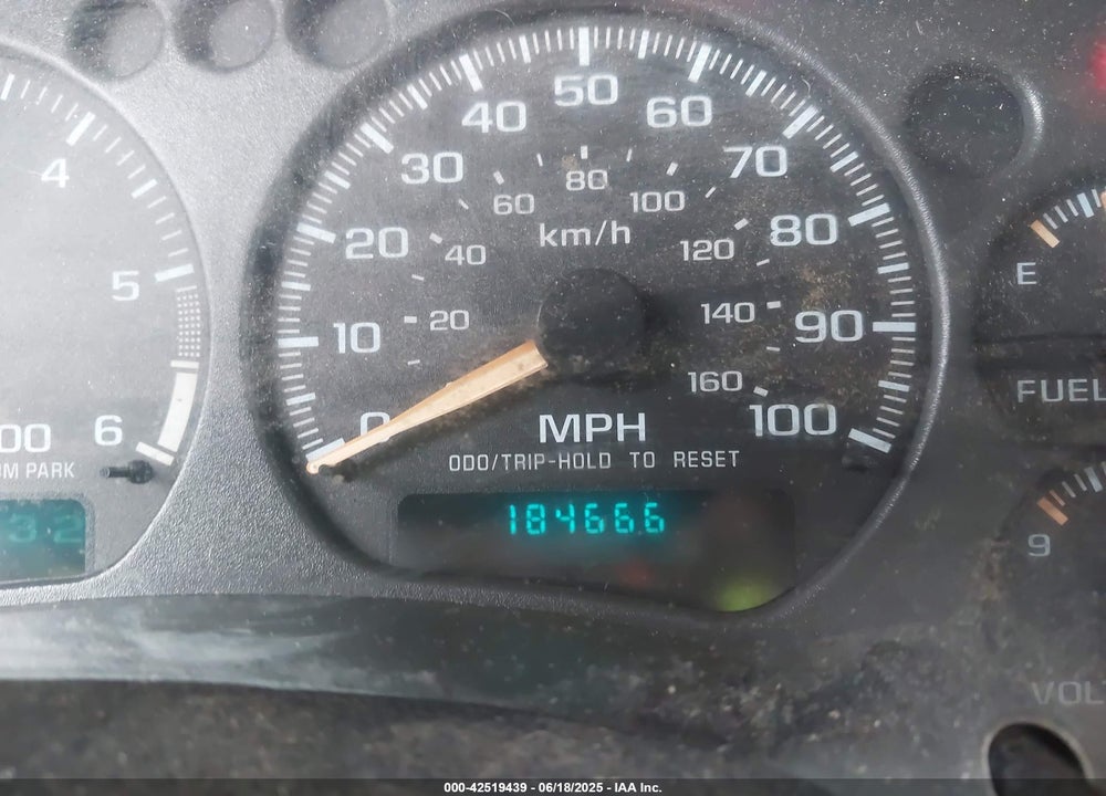 2004 CHEVROLET S-10 LS VIN: 1GCDT13X24K113126