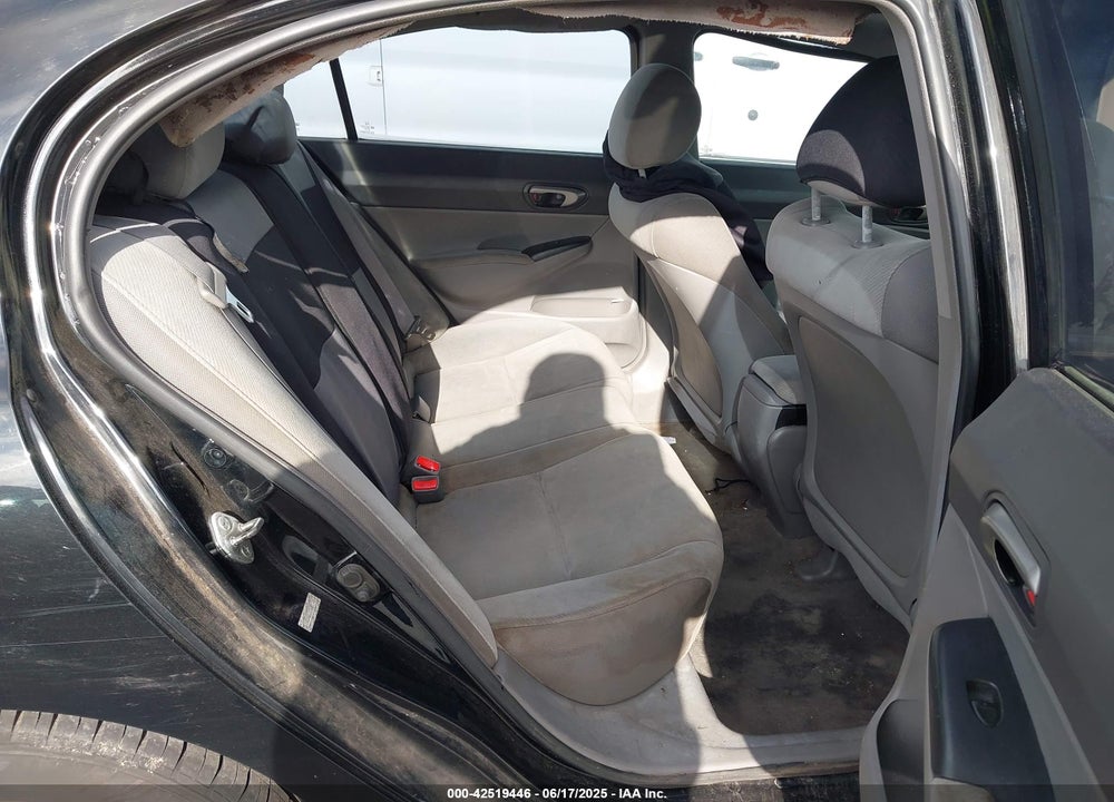2009 HONDA CIVIC LX VIN: 19XFA16539E035748