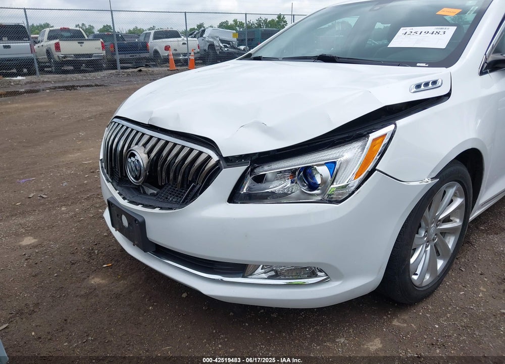 2014 BUICK LACROSSE VIN: 1G4GB5G33EF287680